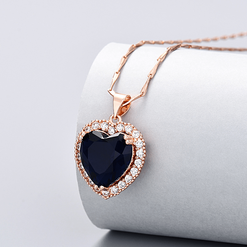 COFRE ROSS CORAZÓN ETERNO DE VIDRIO Y SET DE COLLAR Y ARETES AURORA